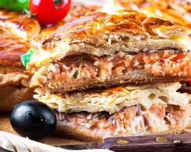 Пирог с рыбными консервами