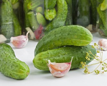 Огурцы маринованные хрустящие